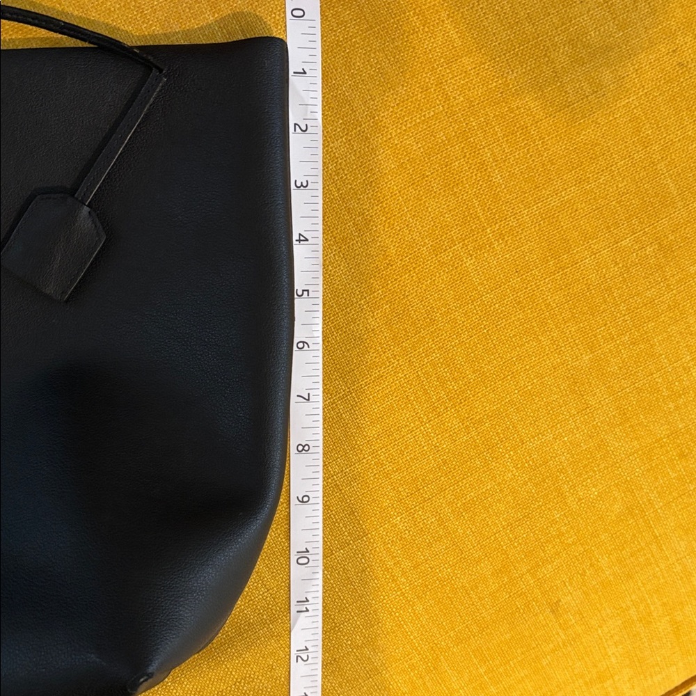 Saint Laurent Black Leather Tote - Picture 3 of 7